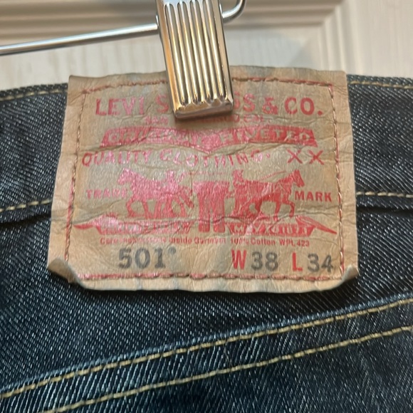 Levi’s 501 Dark wash 38x34 Button Fly Jeans - Picture 4 of 5